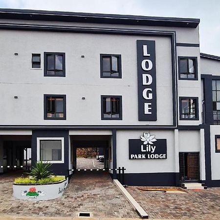 Lilypark Lodge Rustenburg Buitenkant foto