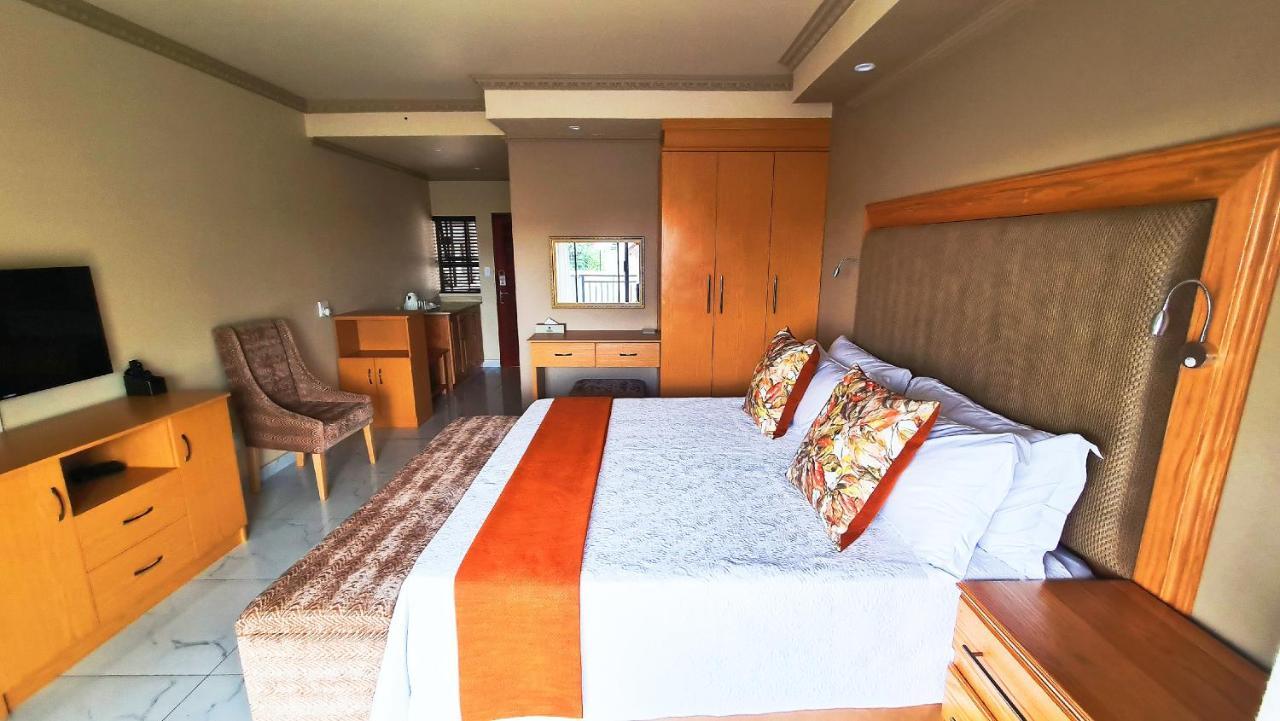Lilypark Lodge Rustenburg Buitenkant foto