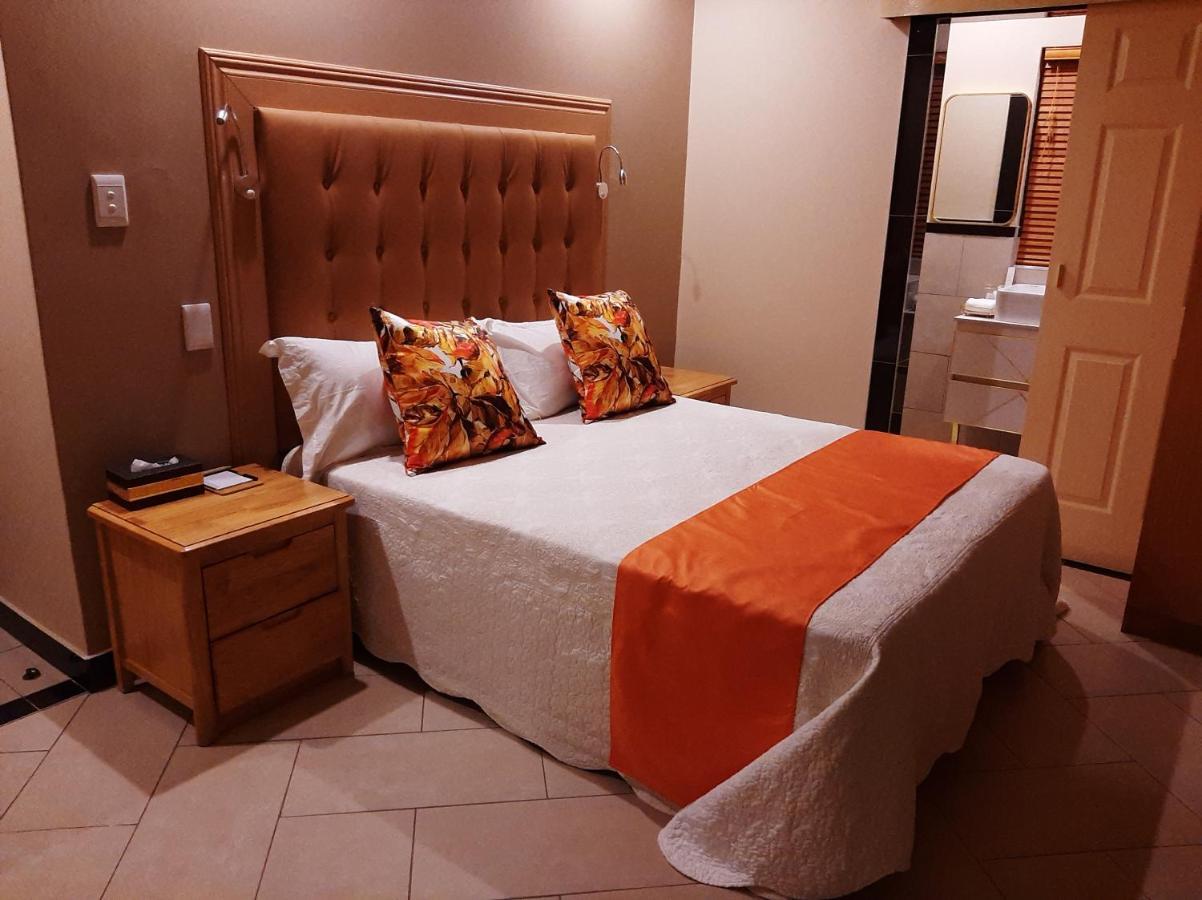 Lilypark Lodge Rustenburg Buitenkant foto