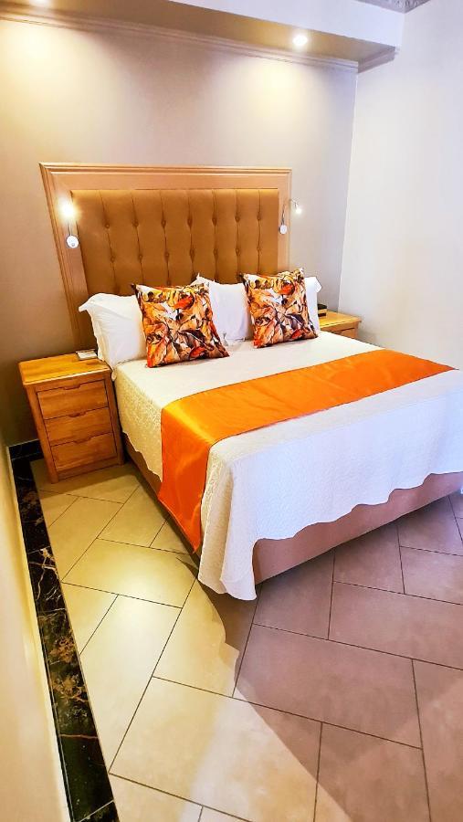 Lilypark Lodge Rustenburg Buitenkant foto