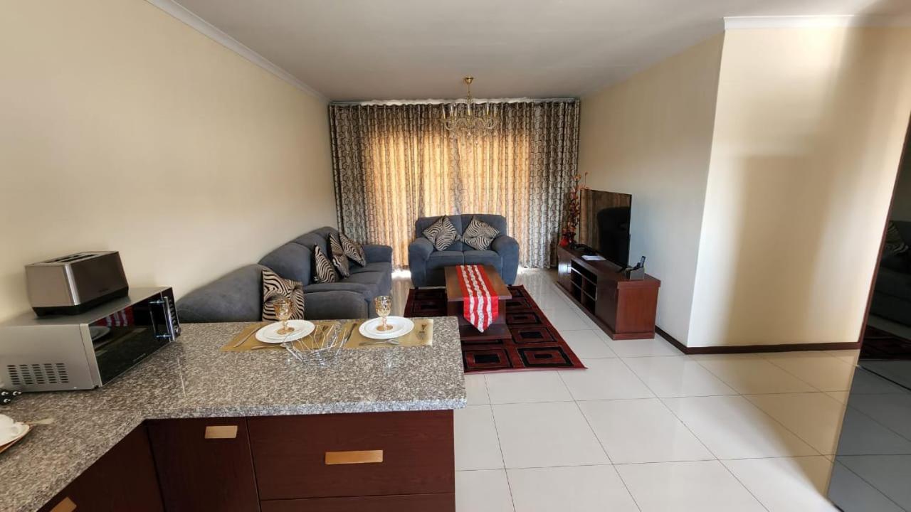 Lilypark Lodge Rustenburg Buitenkant foto