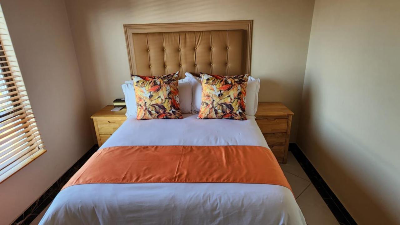 Lilypark Lodge Rustenburg Buitenkant foto