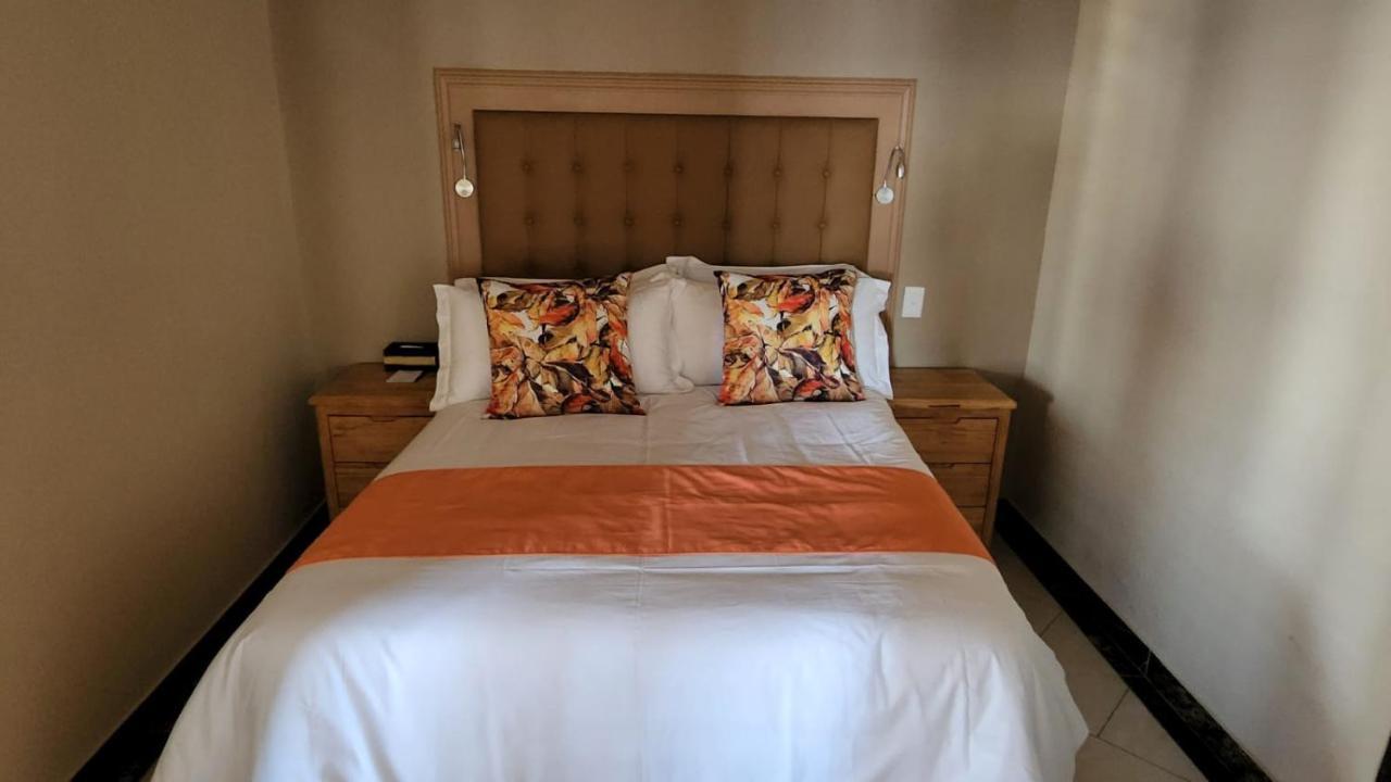 Lilypark Lodge Rustenburg Buitenkant foto