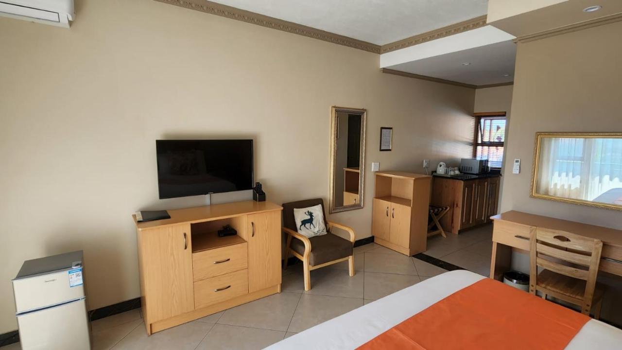 Lilypark Lodge Rustenburg Buitenkant foto