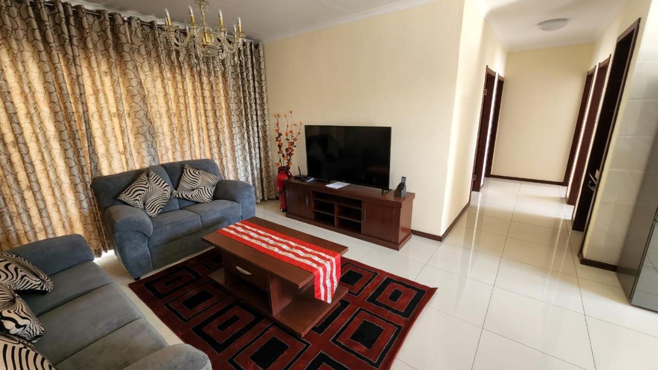 Lilypark Lodge Rustenburg Buitenkant foto